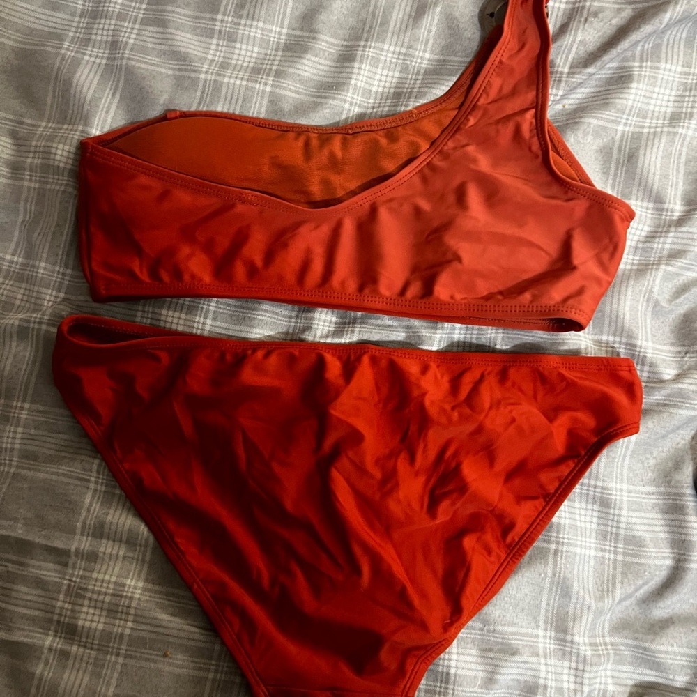 One-Shoulder Rust Bikini Set - Picture 2 of 3